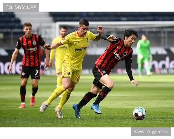 里昂官方宣布租借布拉格斯巴达中场卡拉贝克加盟至赛季结束